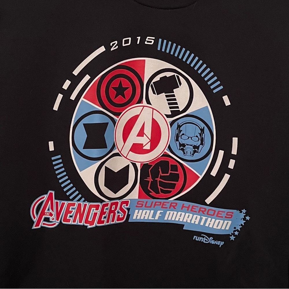 runDisney Avengers Super Heroes Half Marathon Weekend 2015 Jacket (size XL)
